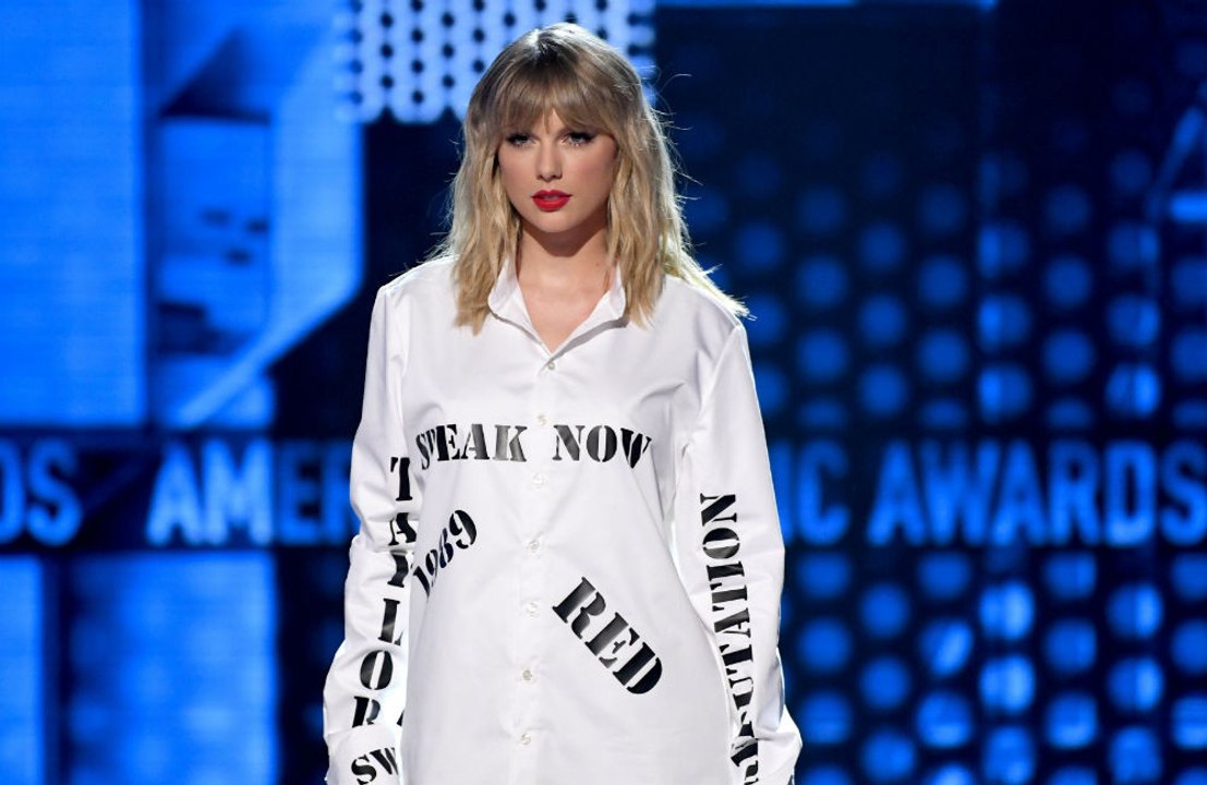 Taylor swift: gratulation an anita baker