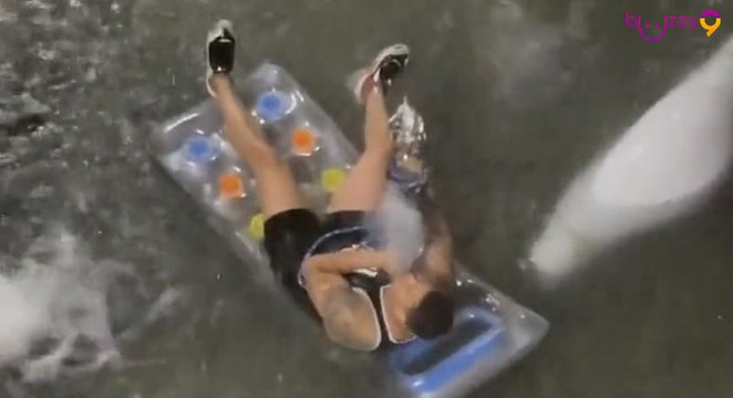 Cet homme vit sa meilleure soirée alors que l'état d'urgence est déclaré à New York