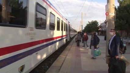 Trenlerde aşı kartı ve PCR testi zorunluluğu başladı