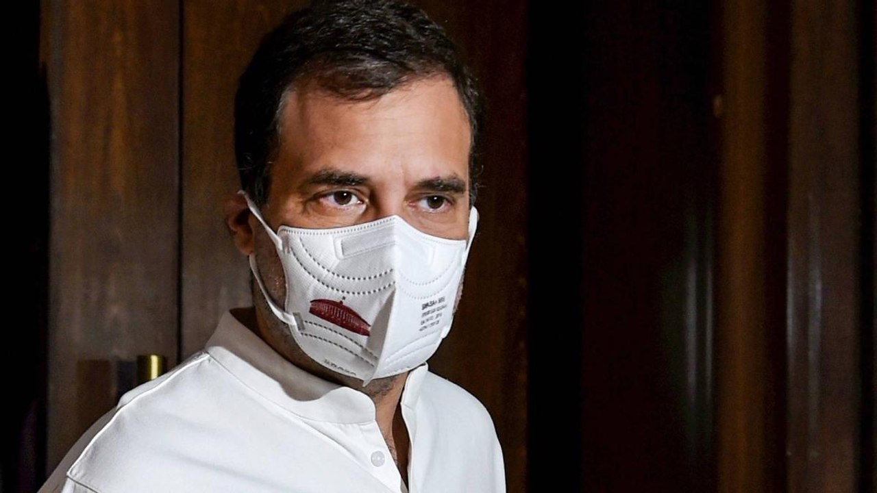 BJP attacks Rahul for posting old image of Farm...