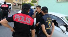 Son dakika haberi... MALTEPE'DE POLİS EKİPLERİ LİSELER ÖNÜNDE DENETİM YAPTI