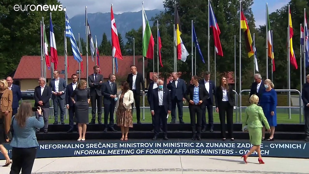 Garton Ash: "L'Ue ha paura dei migranti, ma dovrebbe ripensare la sua sicurezza strategica"