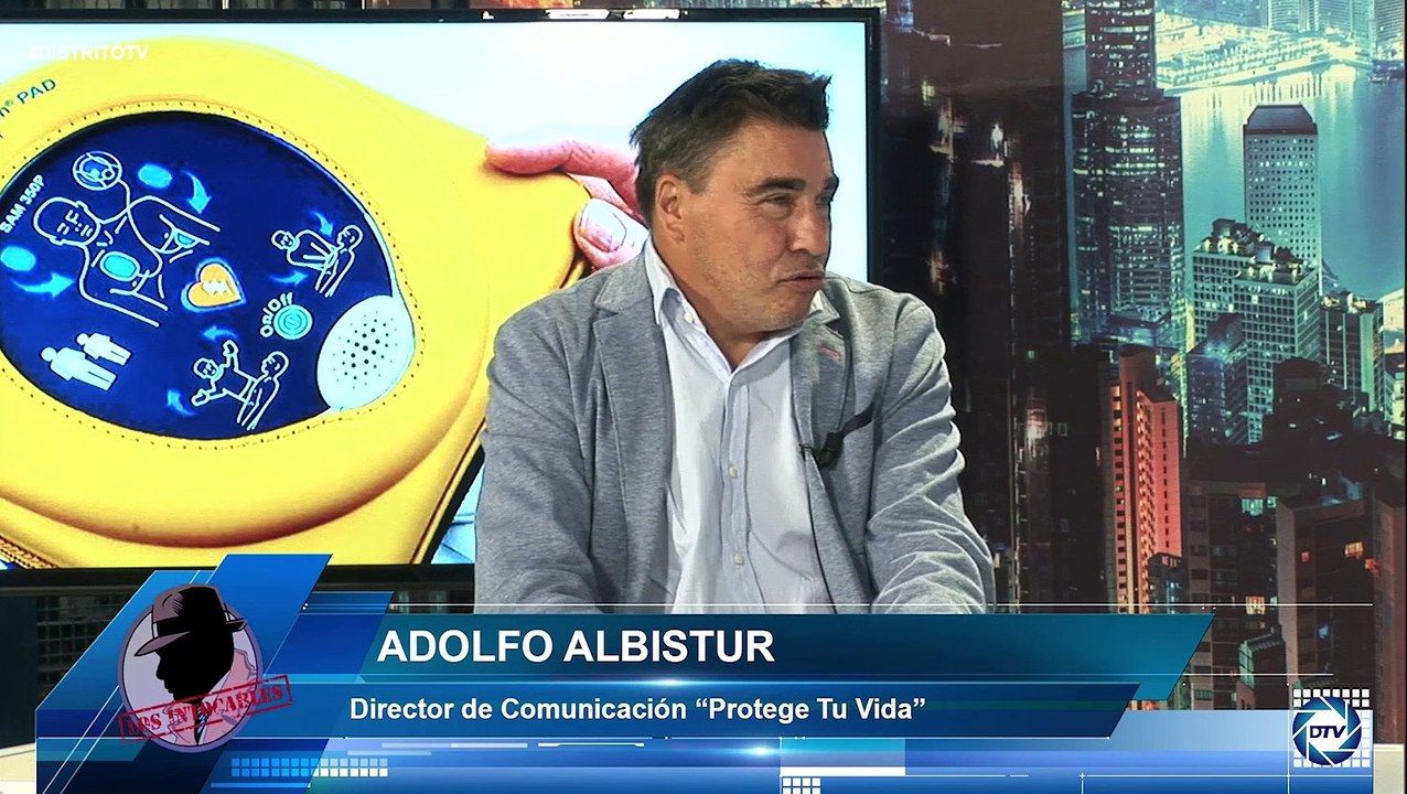Adolfo Albistur: Tener cerca un desfibrilador puede reducir a más de la mita las muertes por infartos