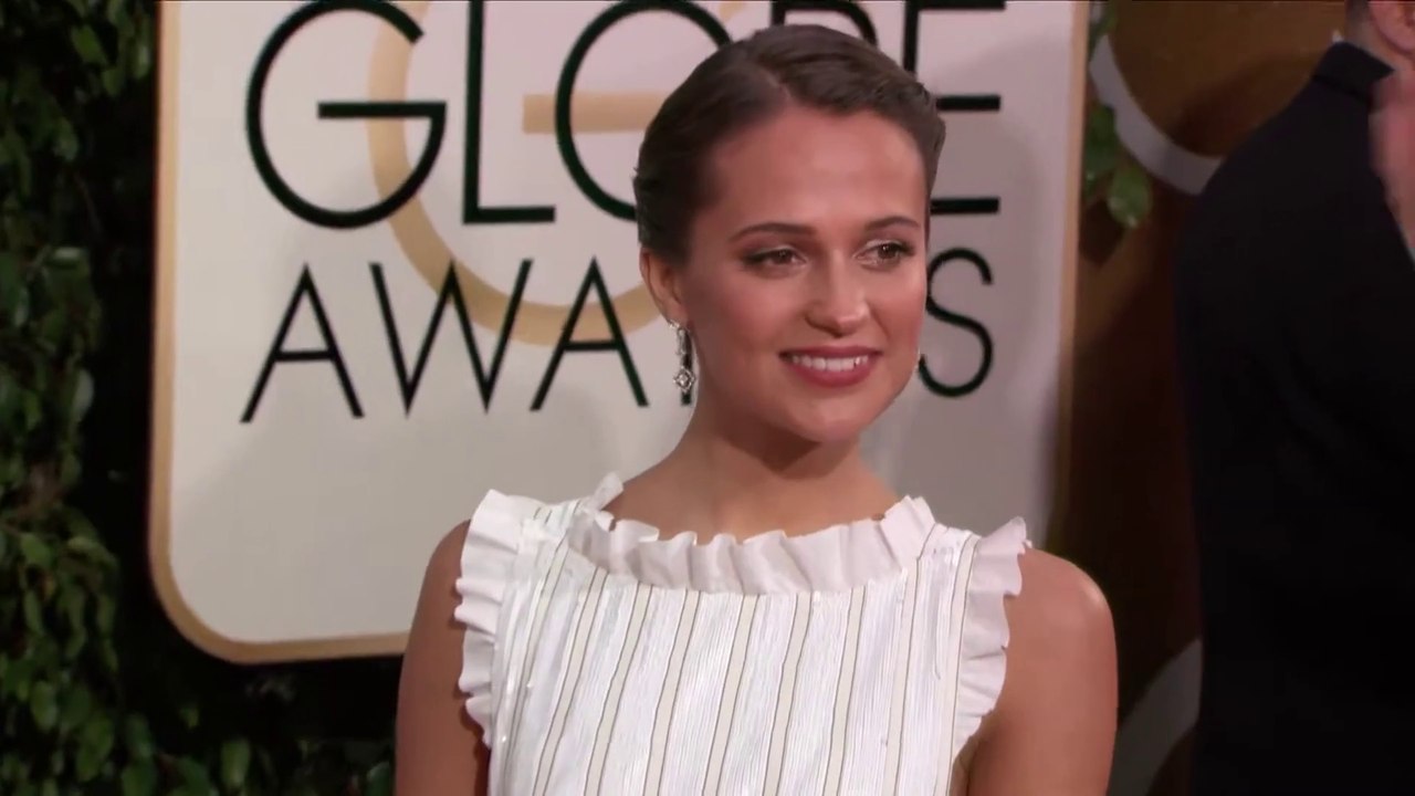 Alicia Vikander Fashion - Golden Globes 2016