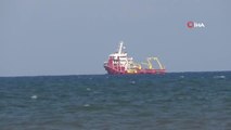 Samandağ Sahilinde petrol temizliği