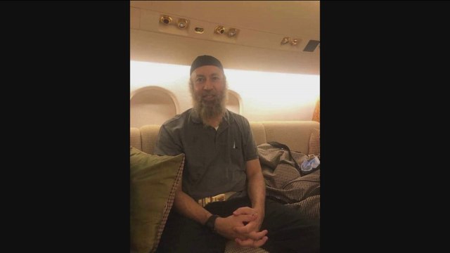 أول ظهور للساعدي القذافي عقب الإفراج عنه في طرابلس أمس