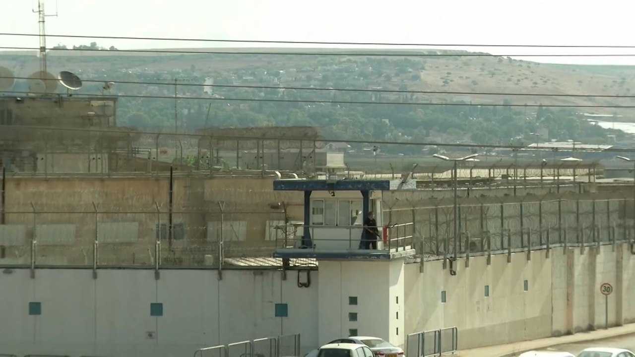 مسيرة شعبية في جنين دعما للأسرى الذين فروا من سجن جلبوع