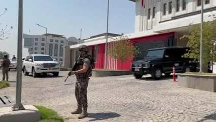 Türkiye'nin Bağdat Büyükelçisi Güney, büyük Şii dini mercilerden el-Hekim'in Necef'teki taziye törenine katıldı