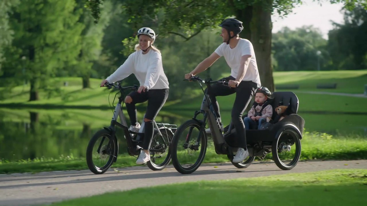 CUBE Concept Dynamic Cargo - inspired by BMW