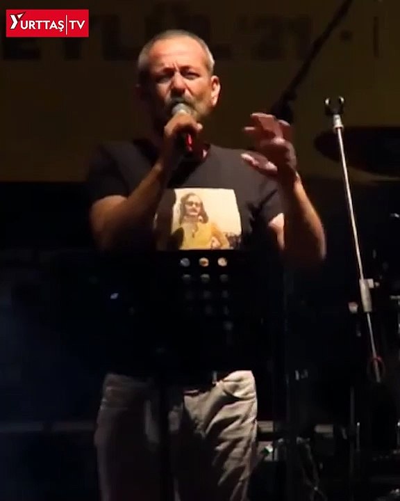 Feridun Düzağaç'tan, sokak röportajlarında "Göster telefonunu" diyenlere tepki: Bir cep telefonunu bir gence fazla gören zihniyeti yok edeceğiz