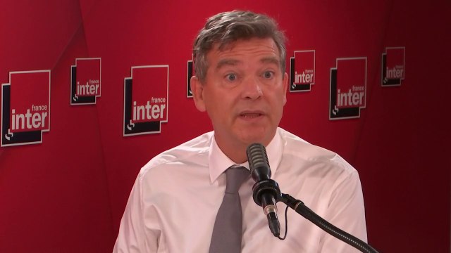 Arnaud Montebourg : Les 34 plans industriels que j'avais laissés derrière moi nous auraient fait gagner de nombreuses années, tout ce qui aujourd'hui est fait en retard