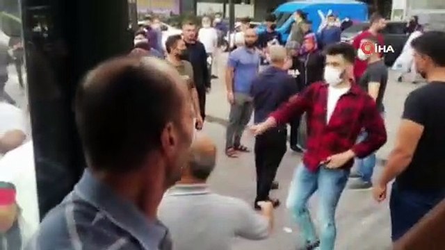 Esenyurt'ta otobüs şoförü ile yolcu arasında 'fazla yolcu aldın' kavgası