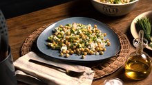ENSALADA DE AGUACATE, FETA Y GARBANZOS