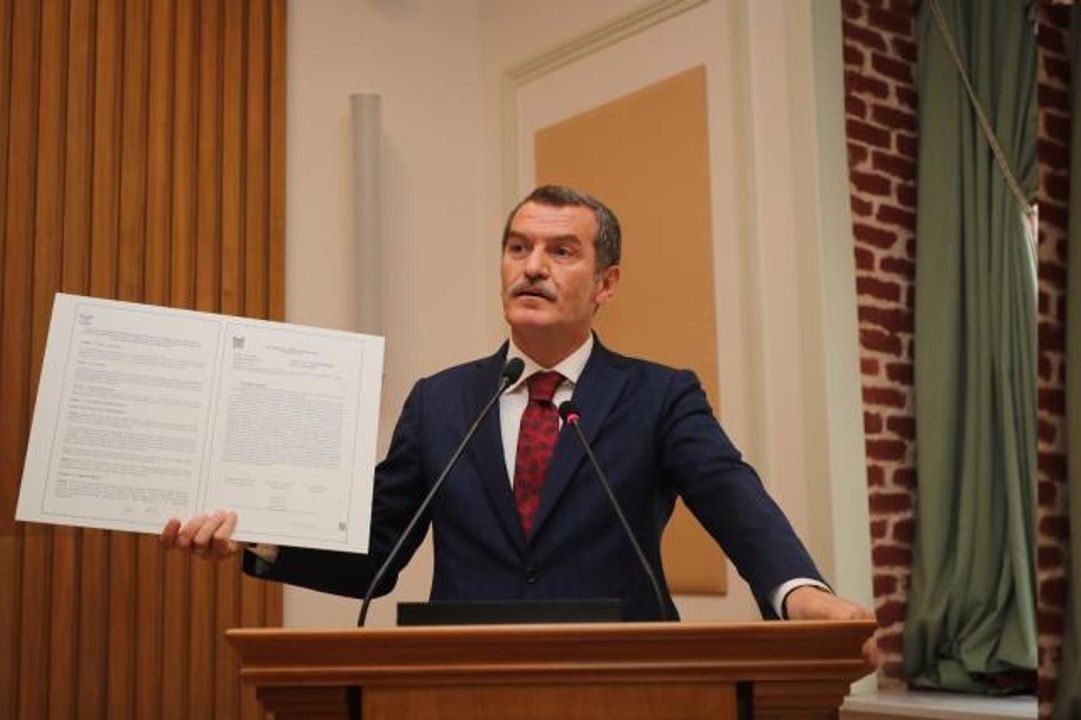 Zeytinburnu Belediye Başkanı Arısoy'dan "Kazlıçeşme Marmaray İstasyonu Çevre Düzenleme İnşaatı" açıklaması