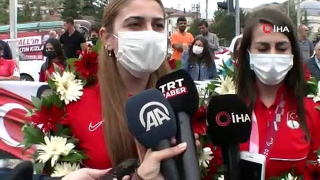 Tokyo Paralimpik Oyunları'nın altın kızlarına coşkulu karşılama