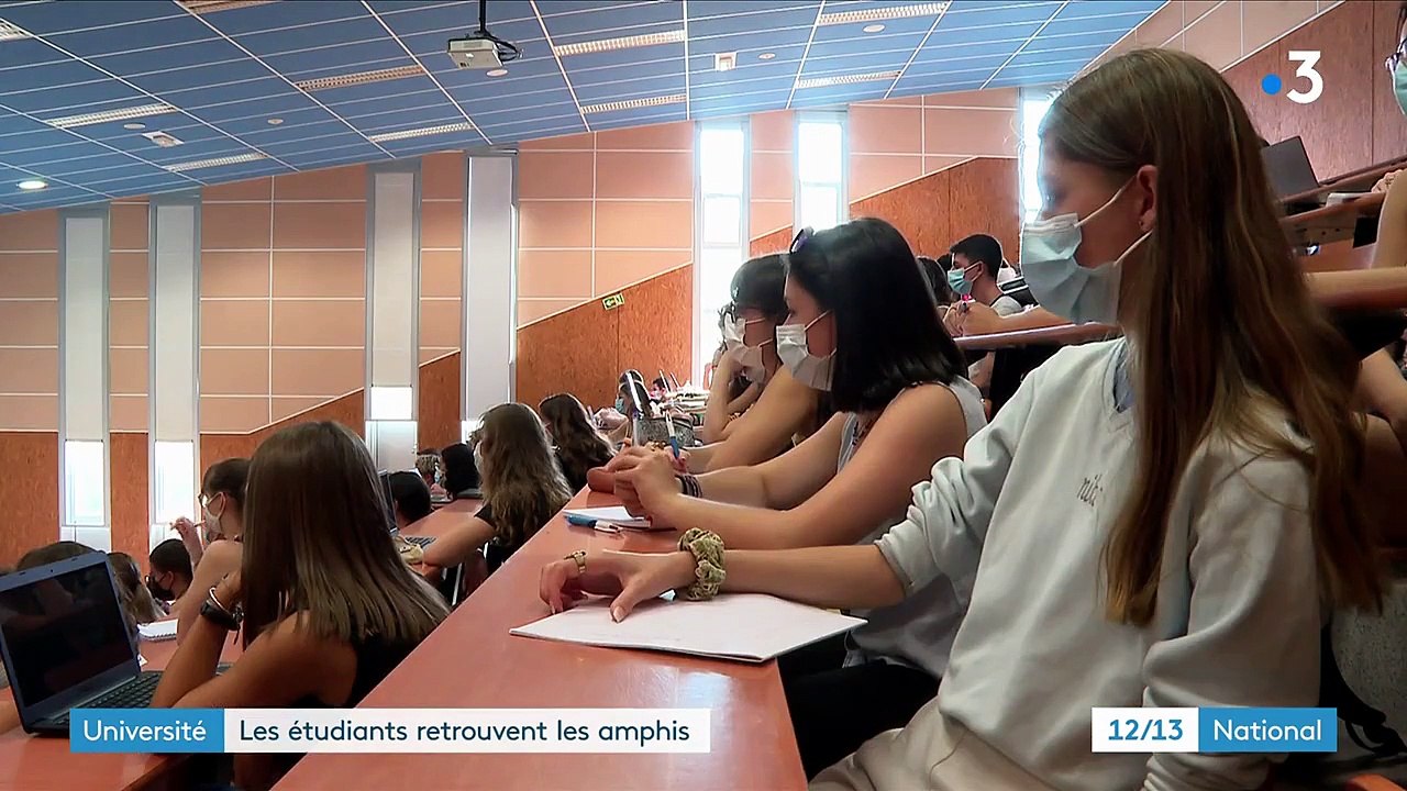 Université : c'est la rentrée dans les amphis pour les étudiants