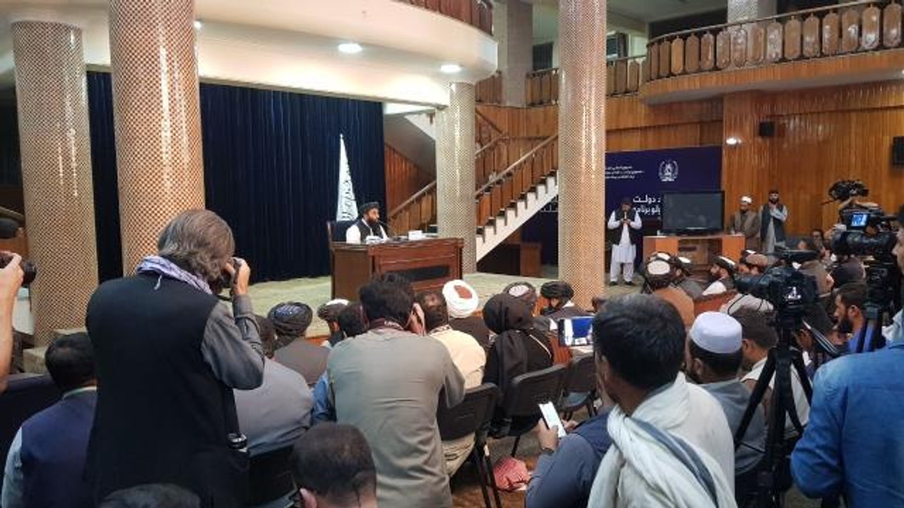Son dakika: Afganistan'da Taliban, "geçici hükümetini" açıkladı