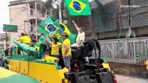 Carreata em Juiz de Fora termina com música da vitória de Senna