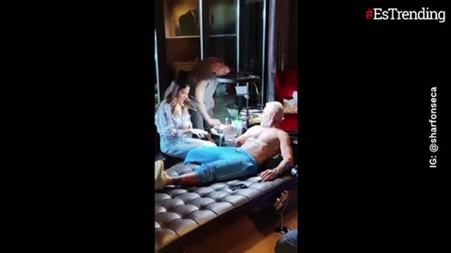 Como muestra de amor, Sharon Fonseca se atrevió a tatuar a Gianluca Vacchi: ¿Qué le hizo?