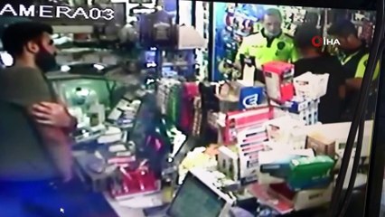 Kimlik göstermeyip polise bıçak çeken şüpheli, vurularak etkisiz hale getirildi