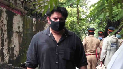 Akshay Kumar's Mom Funeral: Sajid khan Reached at Funeral | FilmiBeat
