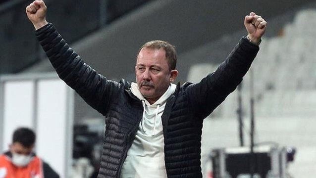 Futbolseverler Şenol Güneş'in istifasını, Sergen Yalçın'ın Milli Takım'ın başına geçmesini istiyor