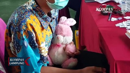 Reaksi Lucu Santri Ponpes Saat Jalani Vaksinasi Covid-19