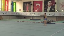 Milli cimnastikçiler, Mersin'deki Dünya Challenge Kupası'nda madalya peşinde