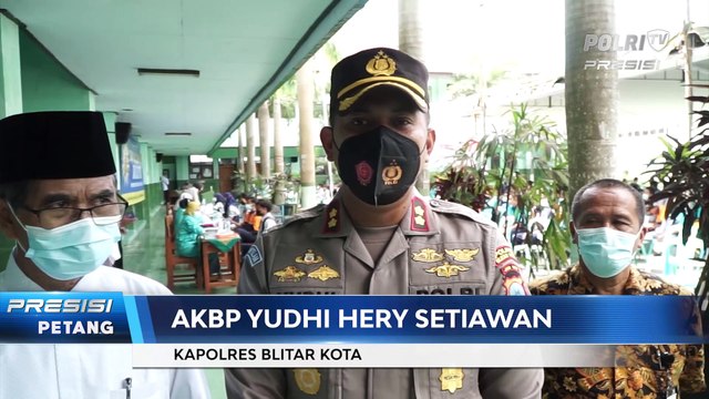 Polres Blitar Gelar Vaksinasi Massal Covid-19 Sasar Pelajar dan Santri