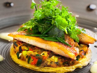 François Trinh-Duc réalise une tarte de rouget et sa caponata