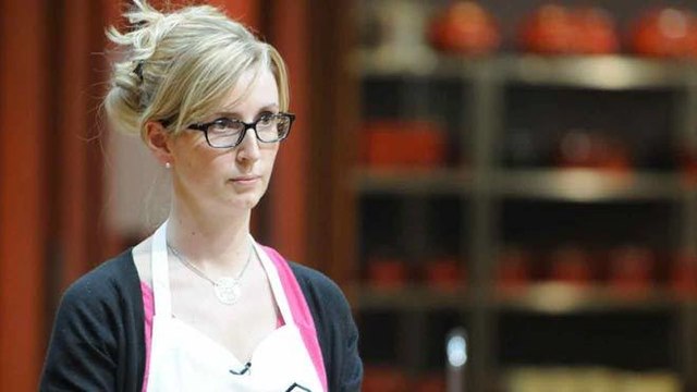 Elisabeth Biscarrat, gagnante de Masterchef 2011 : cours de cuisine à la maison d'arrêt de Strasbourg