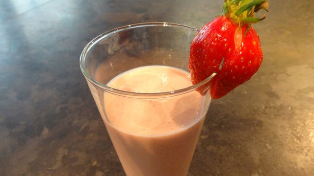 Smoothie fraises amande