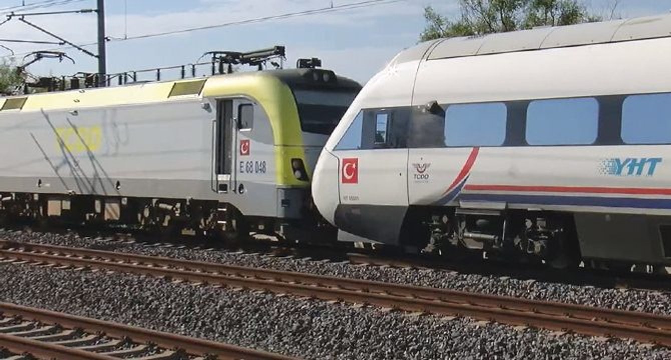 Tren, Yüksek Hızlı Tren’e çarptı: Yaralılar var!