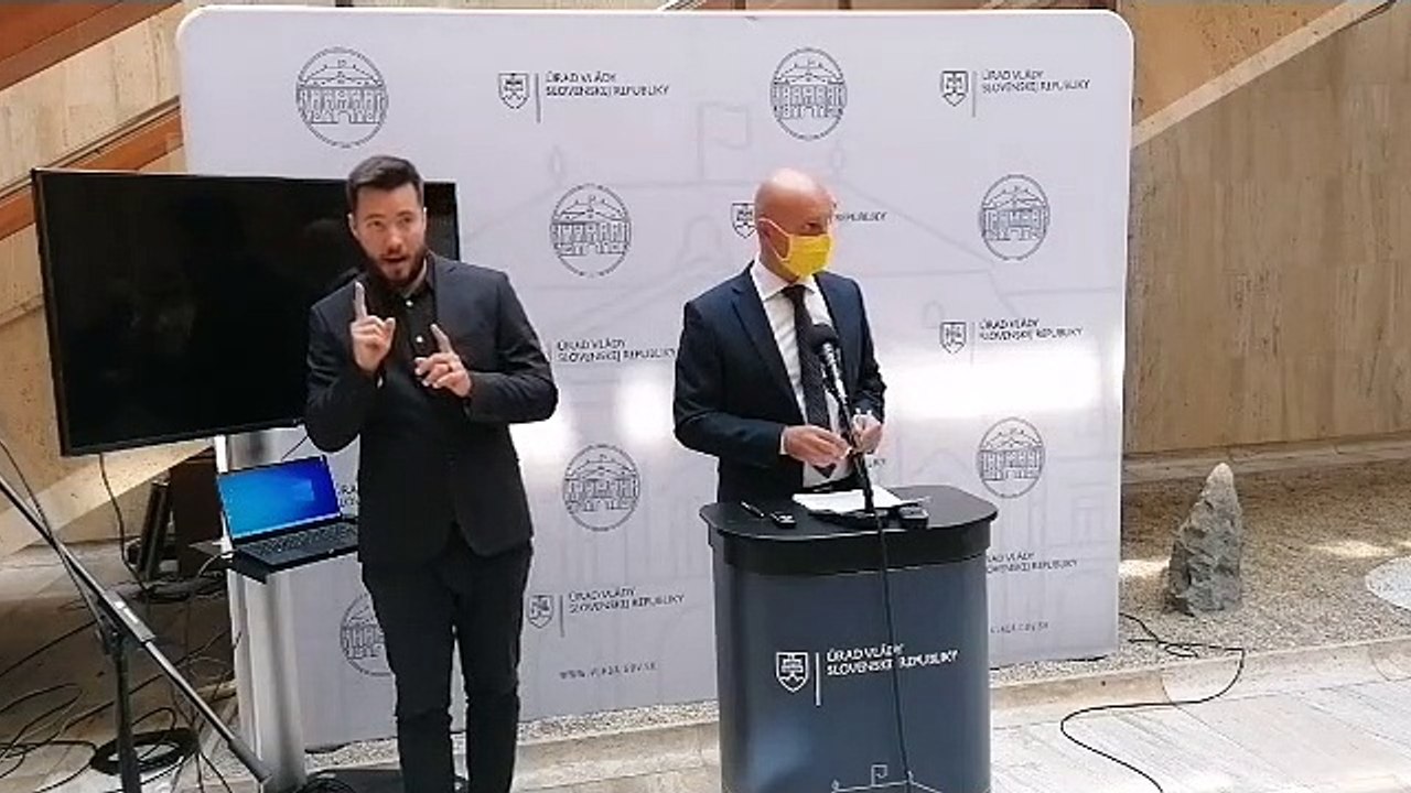 ZÁZNAM: Brífing ministra školstva, vedy, výskumu a športu SR Branislava Gröhlinga