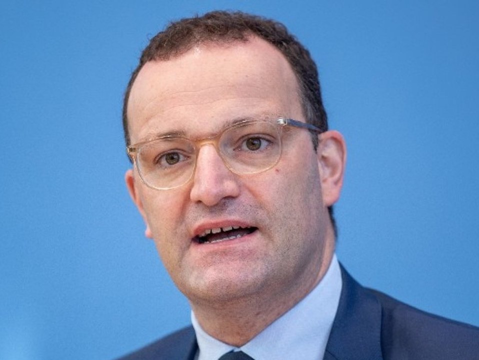 Spahn will vierte Corona-Welle durch 'Impfwoche' abflachen