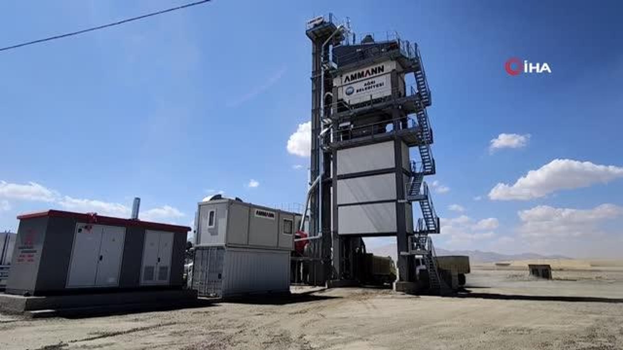 Ağrı Belediyesi, asfaltlama çalışmalarına devam ediyor