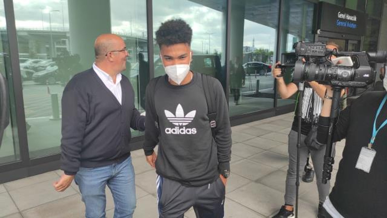 Galatasaray'ın anlaştığı futbolcu Gustavo Assunçao İstanbul'a geldi