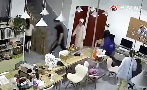 Tout le monde ne réagit pas pareil lors d'un tremblement de terre !