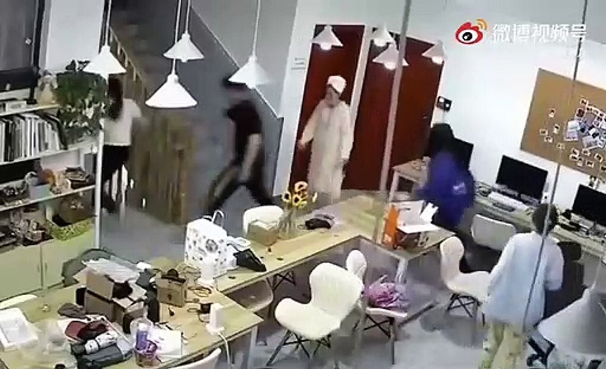 Tout le monde ne réagit pas pareil lors d'un tremblement de terre !