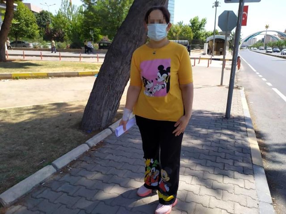 Boşanmak istediği kocası tarafından bıçaklandı, "Lütfen ben ölmeden bana yardım edin" dedi