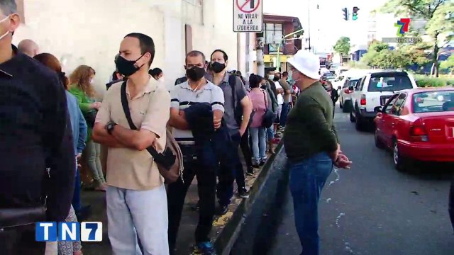 tn7-decenas-de-personas-acuden-a-centros-de-vacunacion-para-primera-dosis-080921