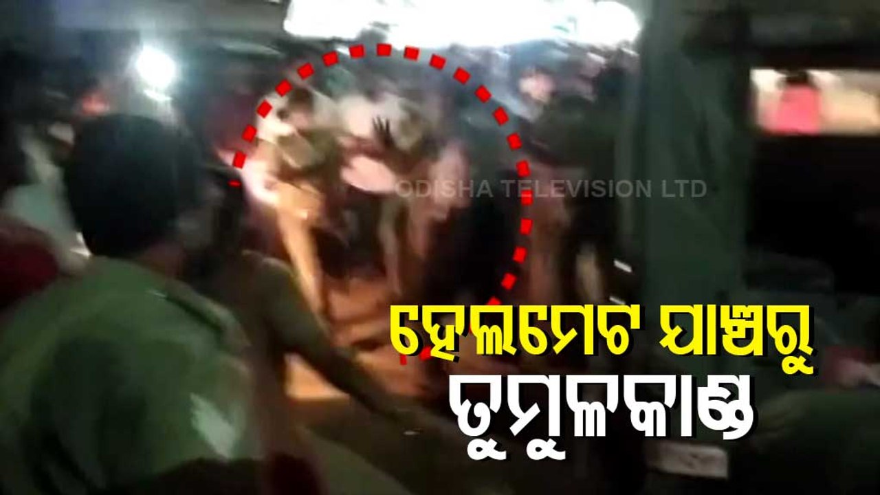 Police, Man Faceoff Over Helmet Checking In Kendrapara