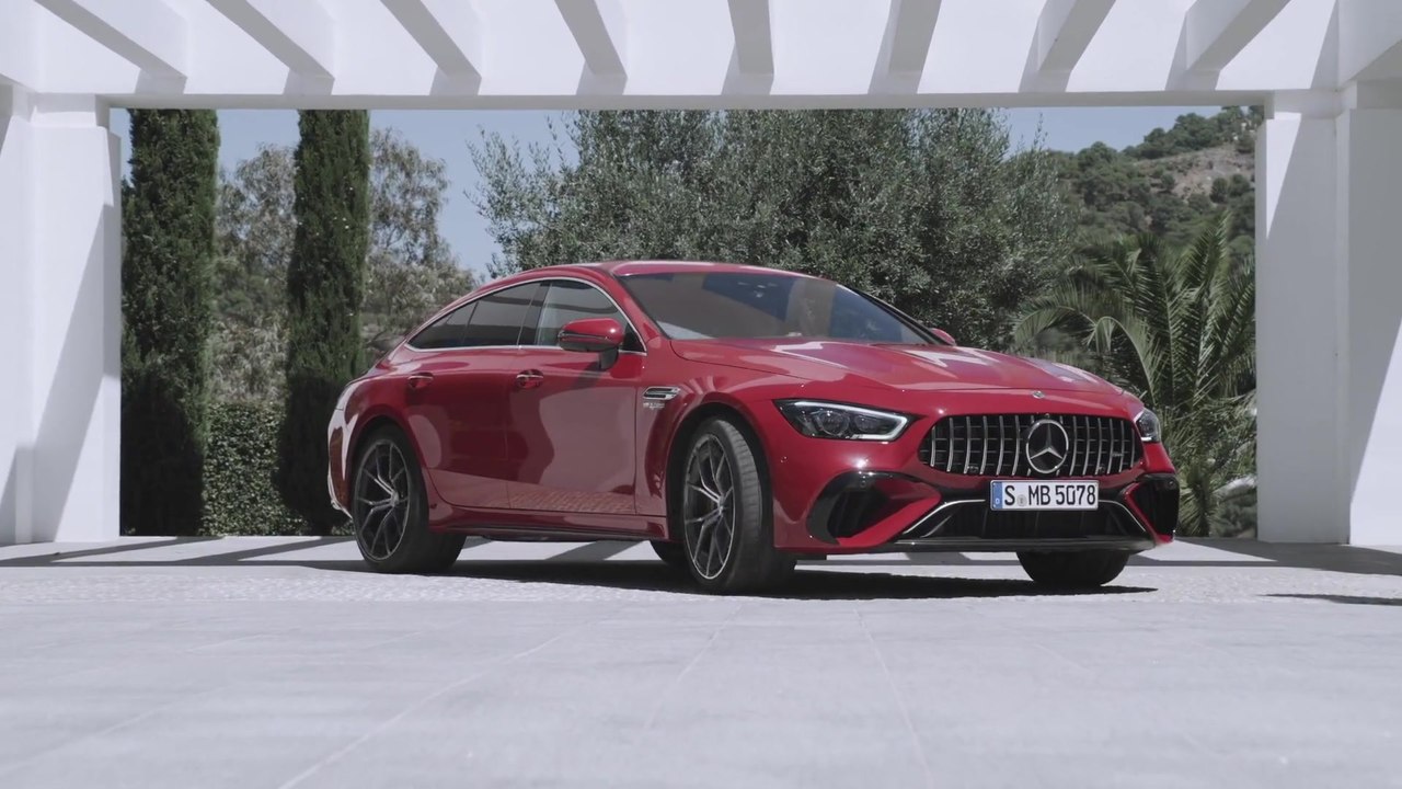 Die Details des AMG spezifischen Performance Hybridantriebs- Verbrenner vorn, E-Maschine im Heck
