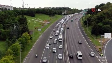 Trafiğe çıkacaklar dikkat! İstanbul'da trafik arapsaçı!
