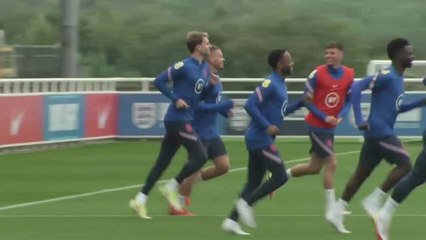 Télécharger la video: 'Phillips huge part of England's 16-game unbeaten run' - Southgate