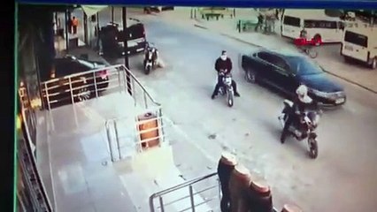 ‘Eski sevgilim’ dedikodusu kanlı bitti! Ev basıp herkesi taradılar