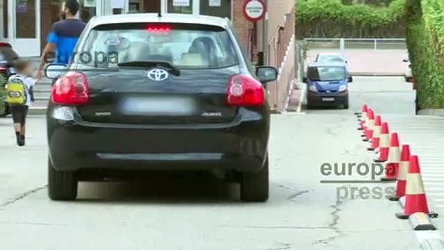 Tamara Gorro y Ezequiel Garay acompañan a sus hijos al colegio