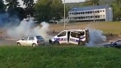 Emeutes aux Tarterêts : des jeunes cagoulés attaquent un fourgon de police