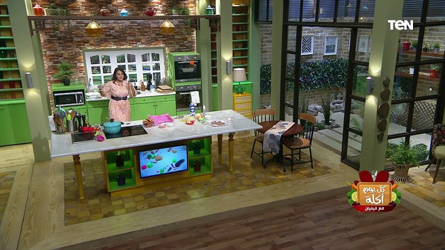 طريقة عمل خوخ مشوي بالأيس كريم مع الشيف فيفيان فريد