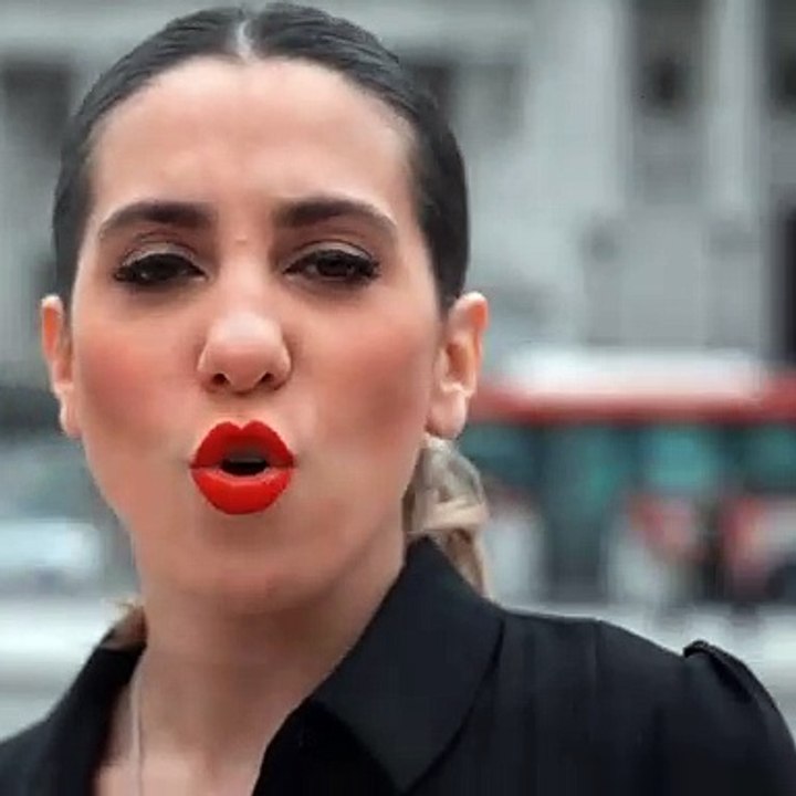 Cinthia Fernández cerró su campaña bailando en tangas frente al Congreso